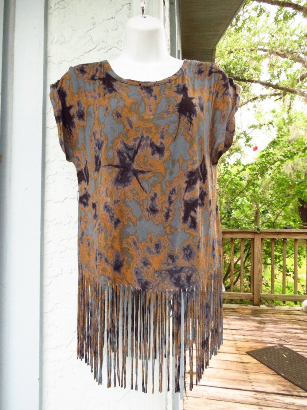 Womens Hot Kiss Large Tye Dye like Fringed Top